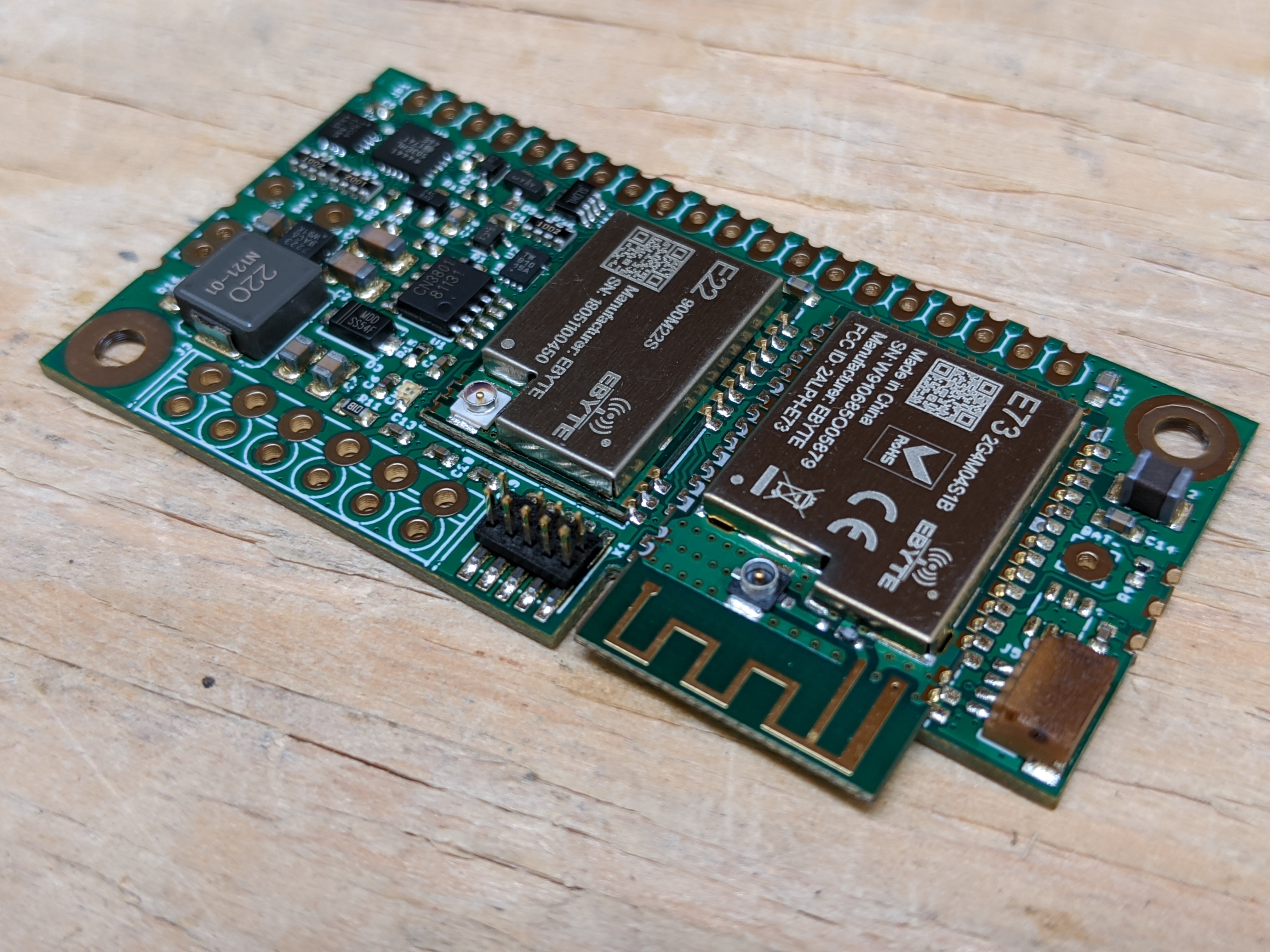 nRF52832 LiFePO4/LTO/solar powered LoRa board